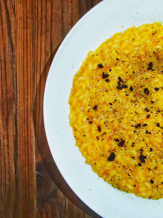 risotto datterino giallo e polvere di capperi