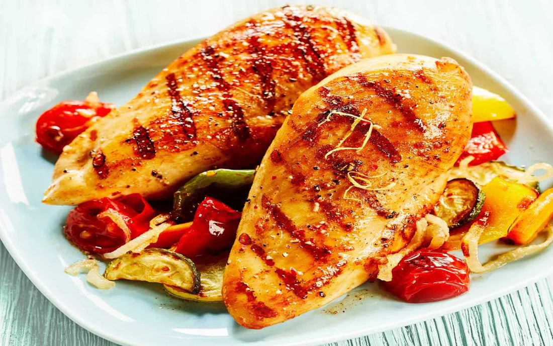 Petti di pollo aromatici con verdure al forno
